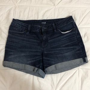 Dark blue jean shorts ❤️